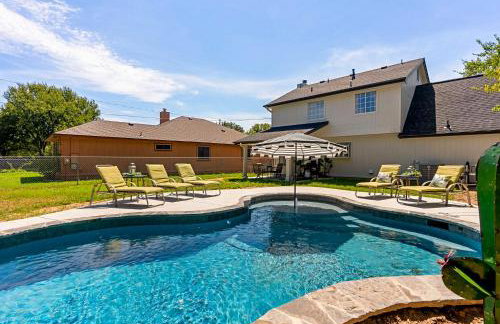 Pool Getaway Movie Room Games Yard BBQ Pets - Foto 21
