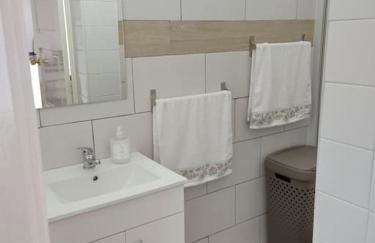 Rua de Baixo Apartments - Photo 21