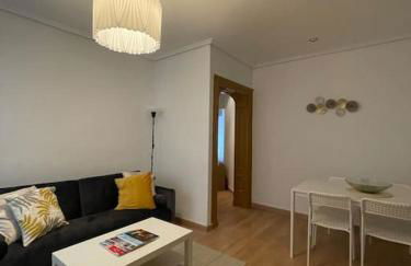 Céntrico apartamento a estrenar - Photo 1