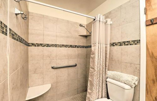 Stunning Fletcher Home Hot Tub and Fire Pit! - Foto 21