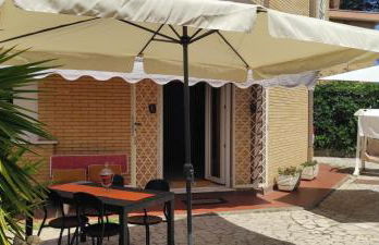 Villa Lido dei Pini 4 persone giardino 350mq wifi 3 chilometri dal mare - Foto 4