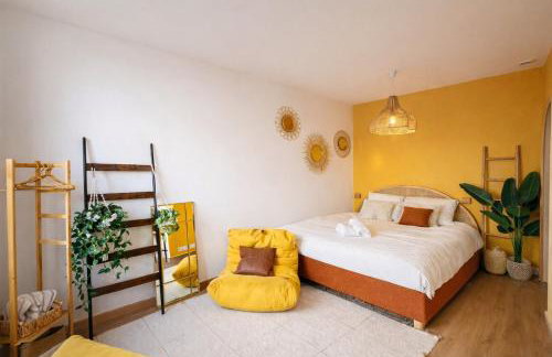 Studio rénové climatisé tout confort - Lit Queen size - emplacement idéal près des plages - Foto 4