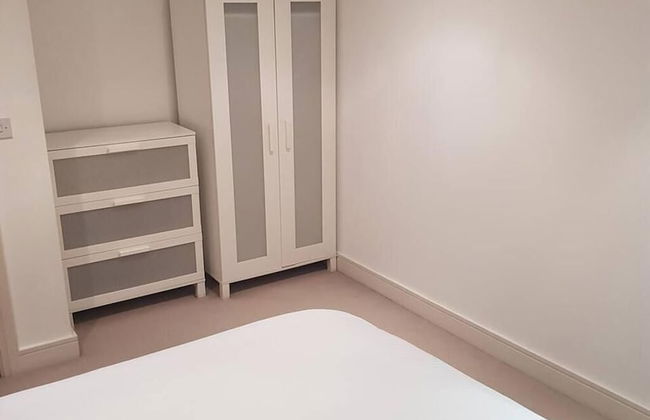 Comfy 1-bed Apartment in Huddersfield - Foto 6