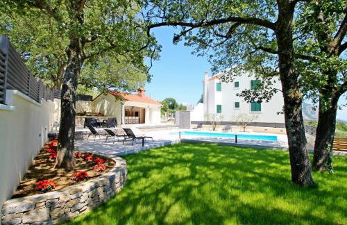 VILLA SKURA private heated pool 32m2, summer kitchen, 4 bedrooms, garden - Photo 33