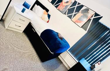 4bedroom Sleeps6 Business ContractorsDiscounts free WiFi - Photo 7