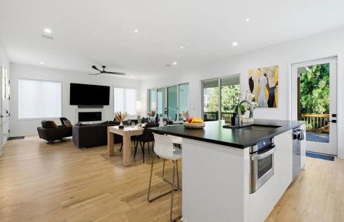 4BR Urban Oasis with Rooftop and Jacuzzi - Foto 4