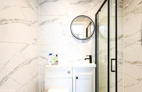 Steps from Hampton Court – Stylish London Retreat - Foto 4