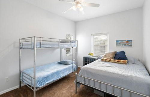 Spacious 5 Bd 3 Bath Home Swim Spa Near Beaches - Foto 14