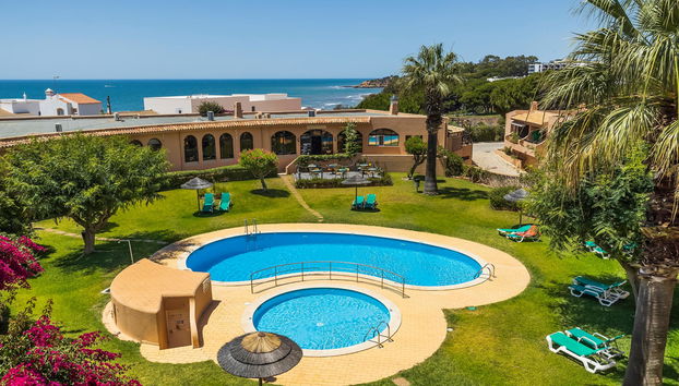 Clube Maria Luisa - Photo 2