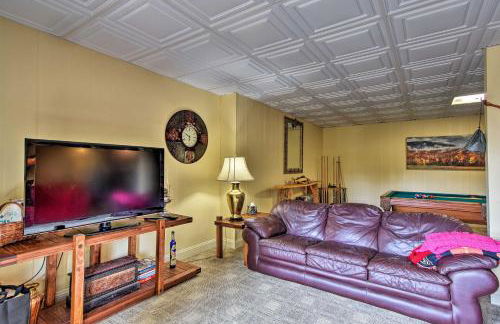 Cabin with BBQ and Games - Walk to Blue Ridge Parkway! - Foto 23