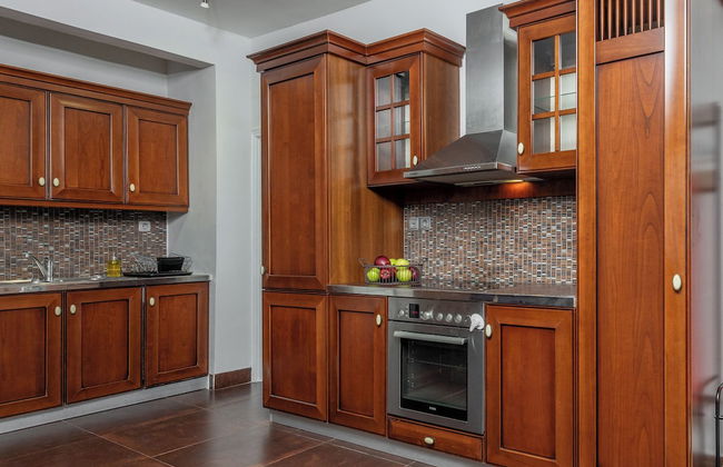 Relux Sea View 2BD Apartment by BluPine - Foto 9