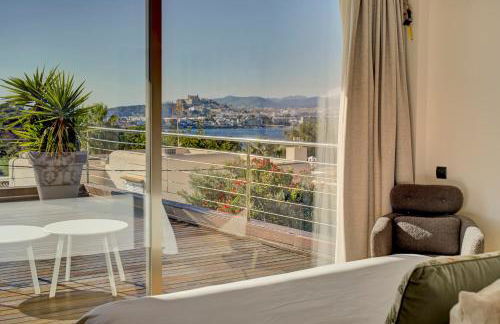 Talamanca 3-bedroom villa ensuite, nice sea view - Foto 1