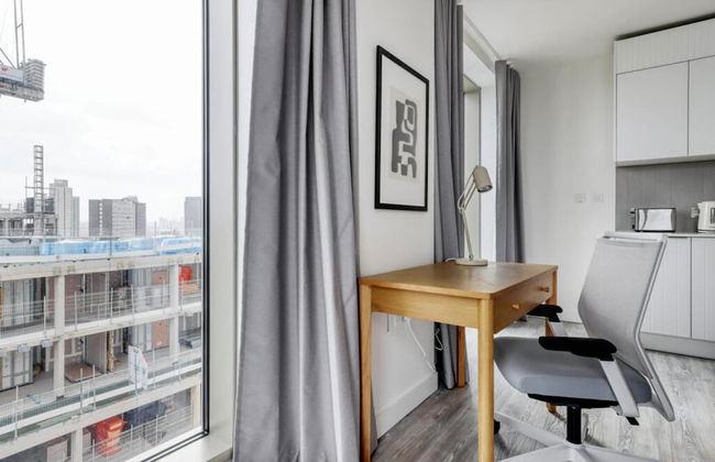 Remarkable 2bed Apartment in London - Photo 26