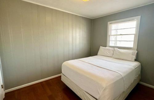 Cottage 15- Lees Ford Marina - Photo 3