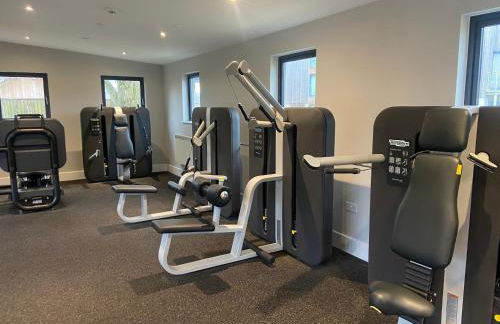 HM111 Penthouse Apartment with Lake View & free Spa Access- Lower Mill Estate Cotswolds - Foto 30