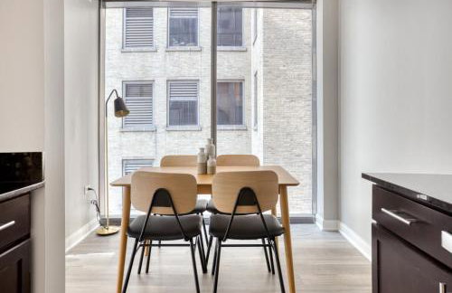 Loop 1BR w gym pool lounge 1 block from L CHI-671 - Photo 5