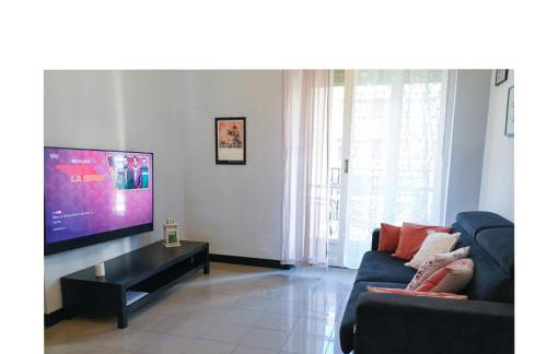 [La Casa DiLù] Moderno Trilocale e Ampio Terrazzo - Foto 14