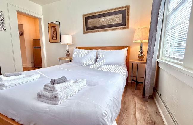 Renovated 2BR Near Paseo With Wifi Smart TV 31B - Photo 22