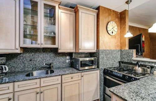 Old-World Classic Building Downtown - Photo 21