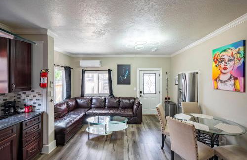 4BR HOME SLEEPS 13 DOWNTOWN/Pet Friendly/EVCharger - Foto 3