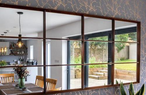 Stunning 5 Bed in the Centre of Bourton! - Photo 6