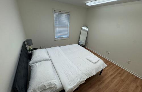 Modern 2BR Suite 202- Toledo & Sylvania Gateway - Foto 17