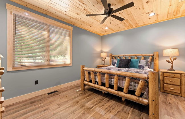 Black Bear & Blue Heron by Avantstay 2 Lakefront Homes, Sleeps 43 Pool, Dock, Theater - Foto 47