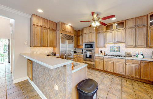 Beautiful home with modern conveniences - close to the beach, dogs welcome - Foto 17