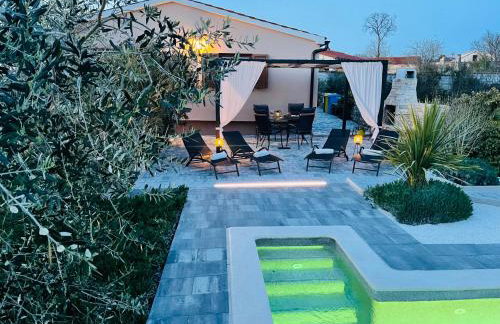 Holiday House Tesser with Pool - Foto 1