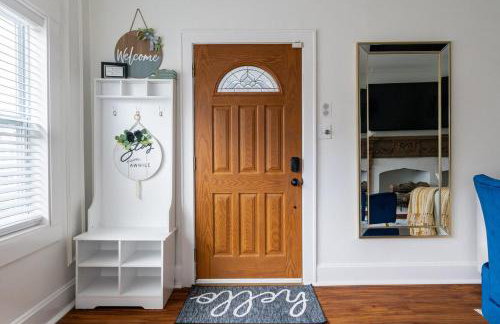 Luxury Short and Midterm Hyde Park Getaway - Photo 61