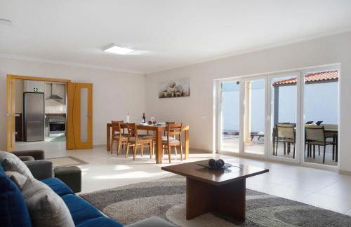 Villa Rosa com Piscina e Jacuzzi - Photo 5