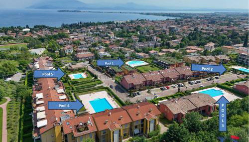 Paradise Lake View in a 5 pools exclusive residence DesenzanoLoft Official Partner Homes & Villas by Marriott Bonvoy - Foto 2