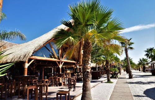 Zefyros Super Cool Apartments next to Alimos Riviera - Foto 37