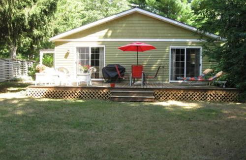 Piccolo Cottage - Great Location - Walking distance to Douglas Beach! - Foto 1