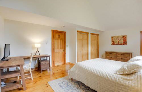 Charming Putney Home Porch, Grill and Hiking Trails - Foto 13