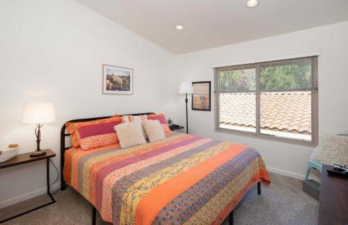 Blacklake Resort Vacation Rental Nestled on the 9t - Foto 12