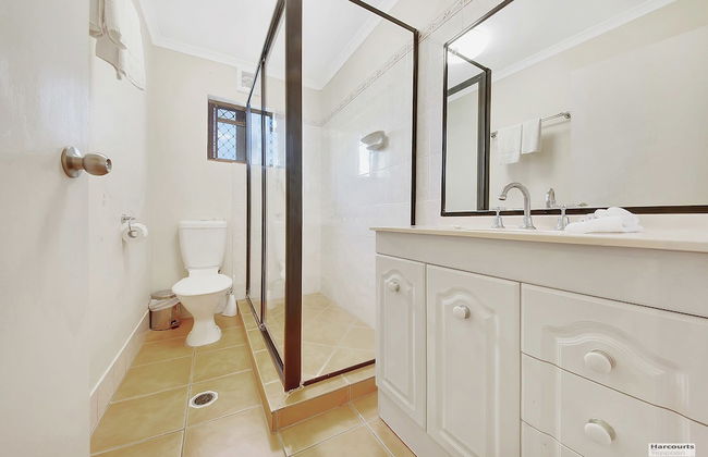 Driftwood On The Beach - Photo 30