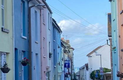 "FISHERMAN'S" Seconds from the Harbour & town centre with unlimited free parking nearby - Photo 3