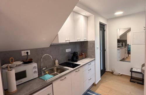 La Casa di Varos Old Town Apartments - Photo 6