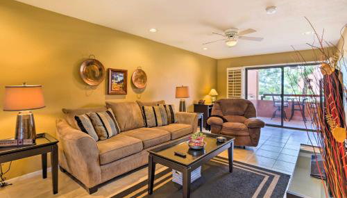 Hike and Relax Poolside! Long-Term Stay in Phoenix - Foto 3