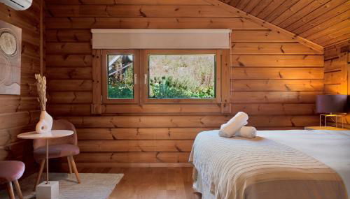 Recién renovada! Exclusiva villa de madera con piscina y vistas al mar - Foto 5