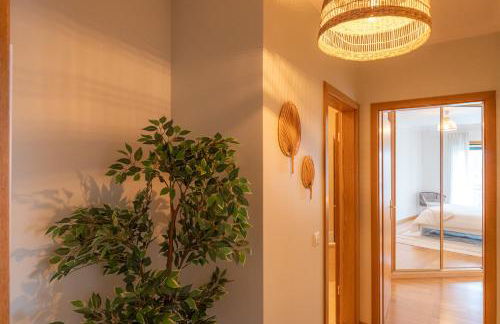 Atlantic Ocean 2BDR with Pool by LovelyStay - Foto 27