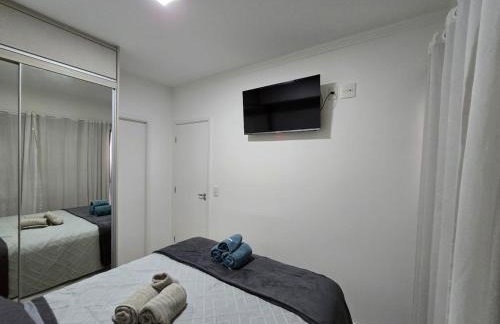 Apartamento aconchegante com piscina e jacuzzi - Foto 29