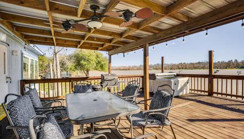 Waterfront Trinity Vacation Rental with Hot Tub! - Foto 1