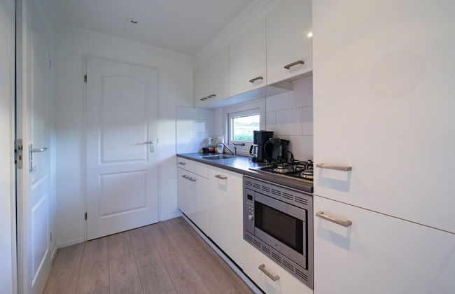 Well Furnished Chalet with Garden near Brunssummerheide - Photo 3