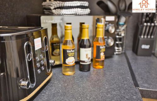 Spacious Apartment In The Centre Of Bridgwater Ideal for Contractors & Group Stays By Hinkley Homes Short Lets & Serviced Accommodation - Foto 52