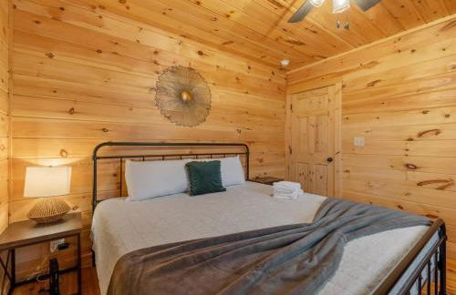 Rivendell - Stunning Views, Fireplace, Hot Tub, Billiards Table, Outdoor Fire Pit - Morganton, GA - Foto 23