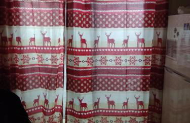 LES FONTANILLES odeillo chalet 60 WIFI & PARKING gratuit exposé plein sud & plein pied , draps & serviettes de toilettes non inclus, sabanas y toallas no incluidos - Foto 20