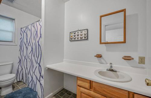 Almost Heaven - Grill, 2 King Beds, Wifi, Deck, Pool Access, Hiking, Wood Stove, Family Friendly - Foto 34