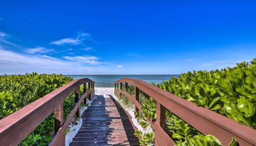 Naples House with Lanai and Pool - Walk to Beach! - Foto 3